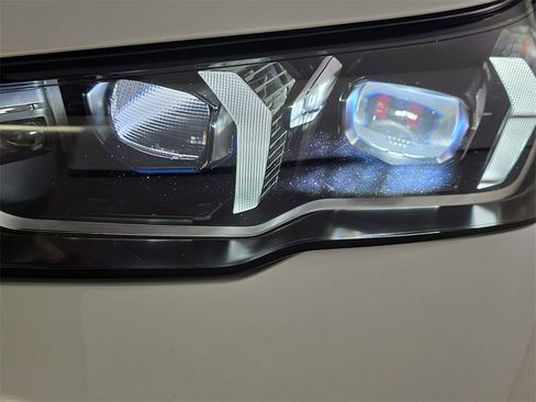 Used 2025 BMW 530i xDrive w/ Premium Package image 36