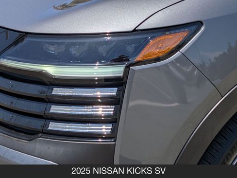 Used 2025 Nissan Kicks SV w/ Illumination Package FWD image 10