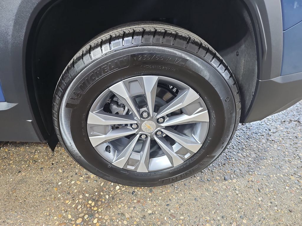Certified 2025 Chevrolet Equinox LT w/ Safety and Technology Package AWD/4WD image 38