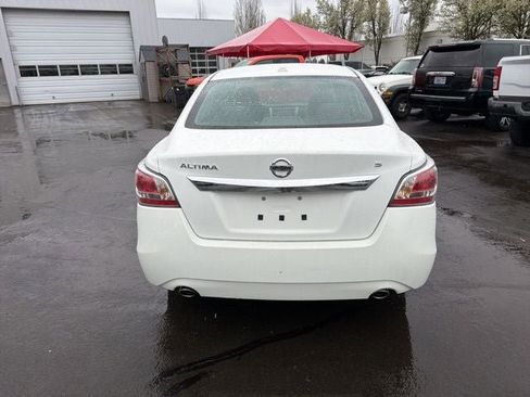 Used 2015 Nissan Altima 2.5 S w/ Power Driver Seat Package FWD image 4