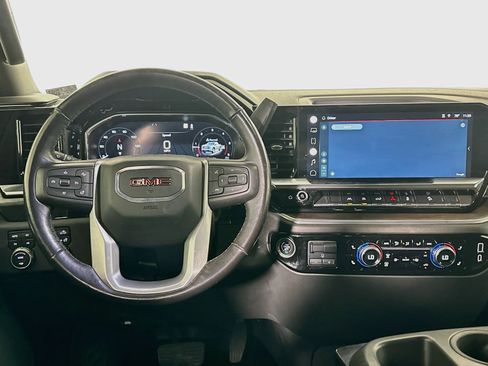 Used 2022 GMC Sierra 1500 SLT w/ X31 Off-Road Package AWD/4WD image 17
