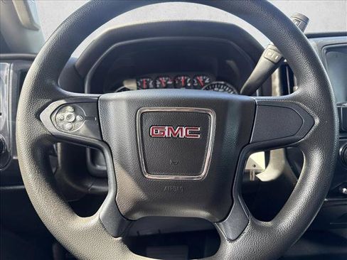 Used 2018 GMC Sierra 2500 4x4 Crew Cab w/ Sierra Convenience Package image 8