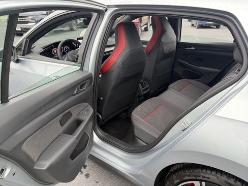 New 2026 Volkswagen GTI SE FWD image 17