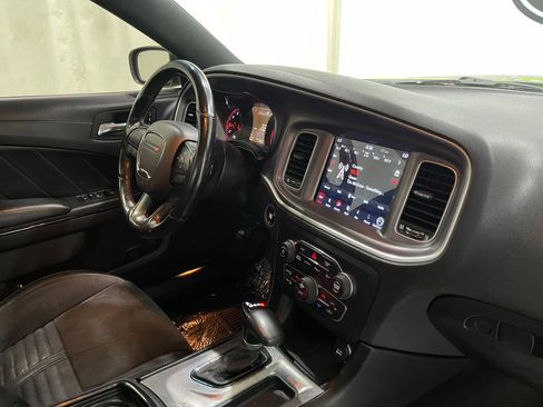 Used 2019 Dodge Charger Scat Pack w/ Daytona Edition Group RWD image 17