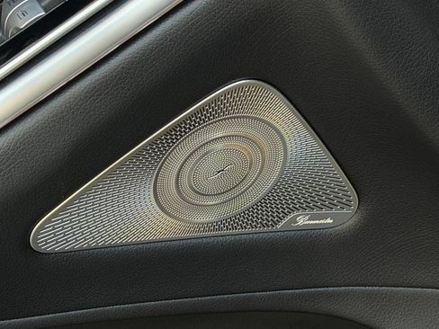 Certified 2022 Mercedes-Benz S 500 4MATIC image 9