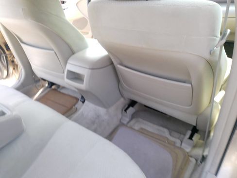 Used 2010 Toyota Camry LE FWD image 28