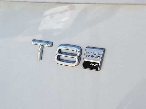 New 2026 Volvo XC90 T8 Ultra w/ Protection Package Premier AWD/4WD image 8