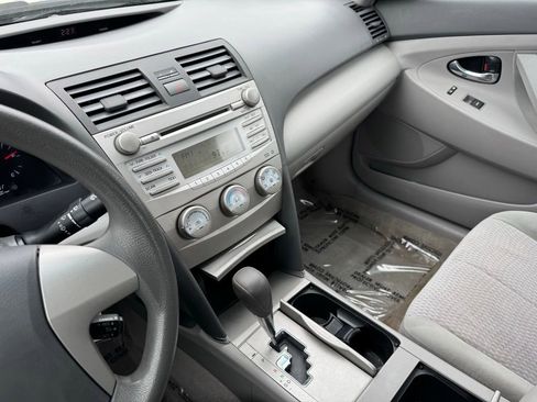 Used 2011 Toyota Camry FWD image 15