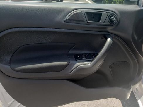 Used 2018 Ford Fiesta SE w/ Equipment Group 201A FWD image 17