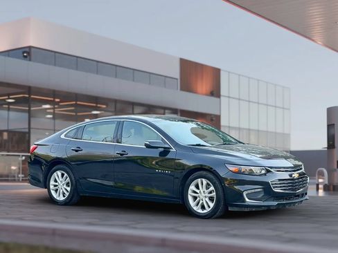 Used 2016 Chevrolet Malibu LT FWD image 13