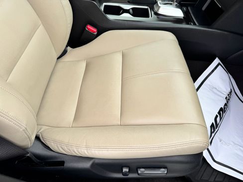 Used 2013 Honda Crosstour EX-L image 17