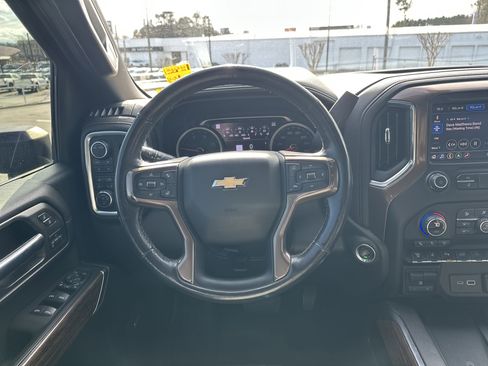 Used 2020 Chevrolet Silverado 2500 High Country w/ Z71 Off-Road Package image 17