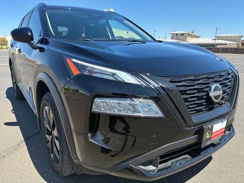 Certified 2023 Nissan Rogue SV w/ SV Premium B Package image 8