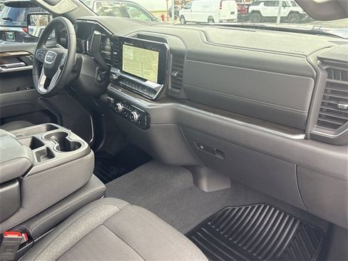 Certified 2025 GMC Sierra 1500 Elevation image 28