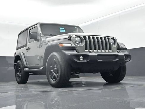 Used 2022 Jeep Wrangler Sport AWD/4WD image 40
