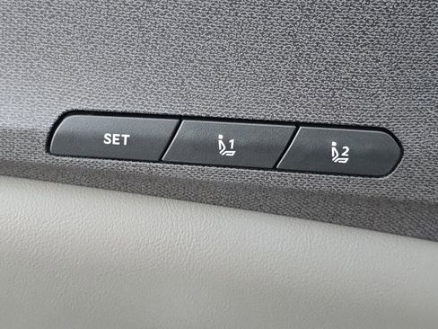 New 2026 Kia Carnival EX image 12