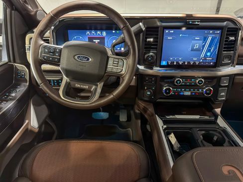 Used 2025 Ford F350 King Ranch AWD/4WD image 11
