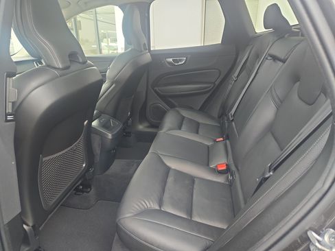 Certified 2025 Volvo XC60 B5 Plus image 7