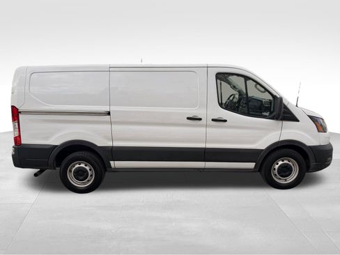 Used 2022 Ford Transit 150 Low Roof image 4