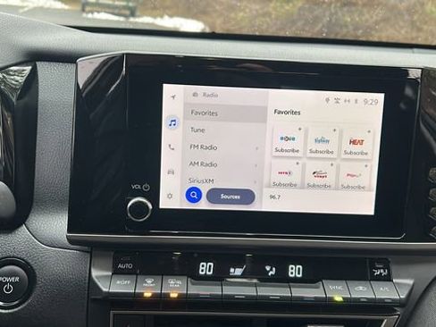 Used 2025 Toyota Camry LE image 3