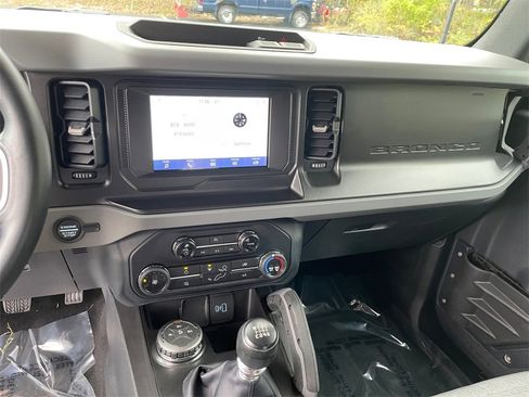 Used 2021 Ford Bronco Big Bend image 11
