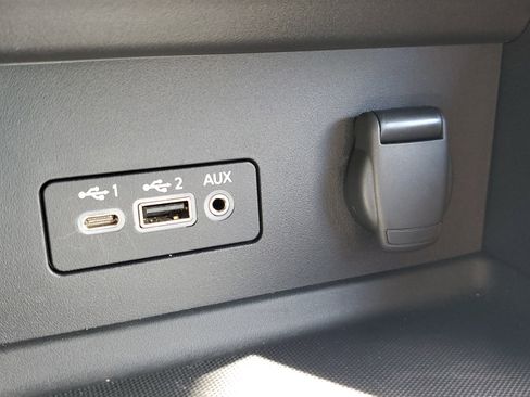 Certified 2022 Nissan Sentra SR image 24