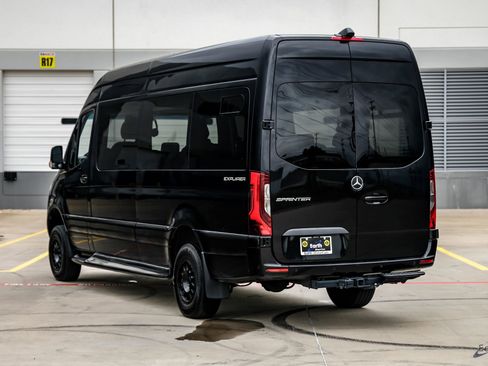 Used 2024 Mercedes-Benz Sprinter 2500 image 11