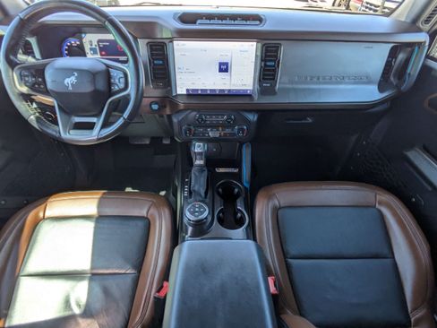 Used 2022 Ford Bronco Outer Banks w/ Sasquatch Package AWD/4WD image 14