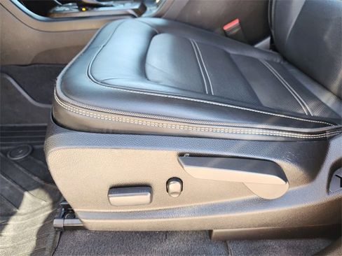 Used 2020 GMC Canyon Denali image 17