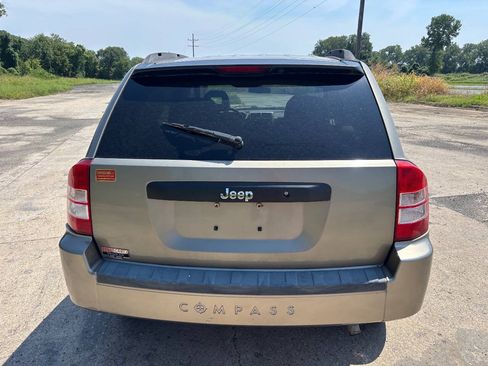Used 2007 Jeep Compass Sport FWD image 8