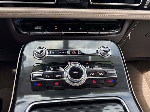 Certified 2023 Lincoln Nautilus AWD w/ Premium Package image 23