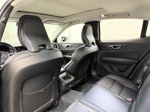 Used 2021 Volvo S60 T6 Momentum w/ Premium Package AWD/4WD image 21