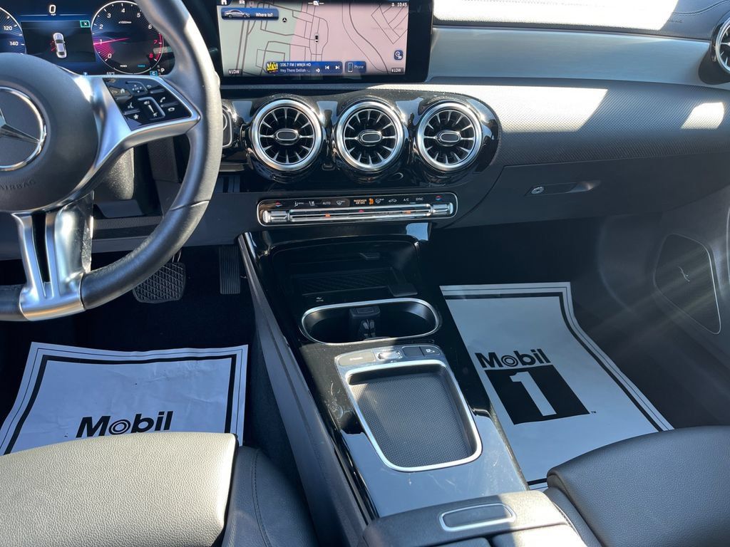 Used 2024 Mercedes-Benz CLA 250 4MATIC w/ Exclusive Package image 11