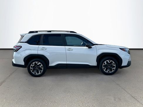 Certified 2025 Subaru Forester Premium AWD/4WD image 8