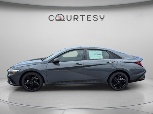 New 2026 Hyundai Elantra Sport FWD image 2