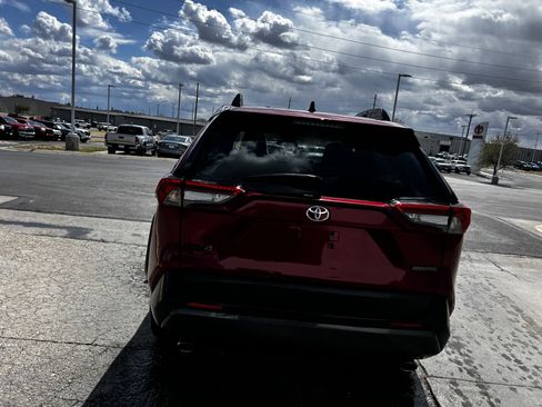 Used 2024 Toyota RAV4 Adventure AWD/4WD image 4