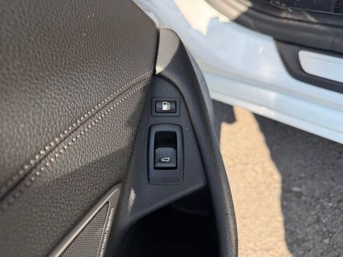 Used 2019 BMW 530e RWD image 15