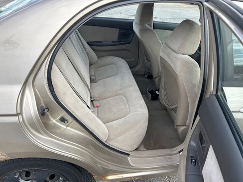 Used 2005 Kia Spectra LX FWD image 11