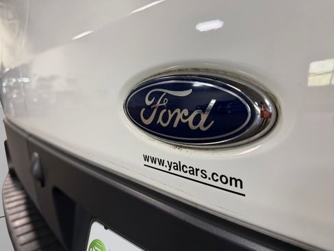 Used 2016 Ford Transit 150 XL RWD image 43