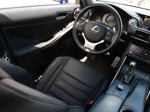 Used 2018 Lexus IS 300 F Sport w/ F Sport Package RWD image 43