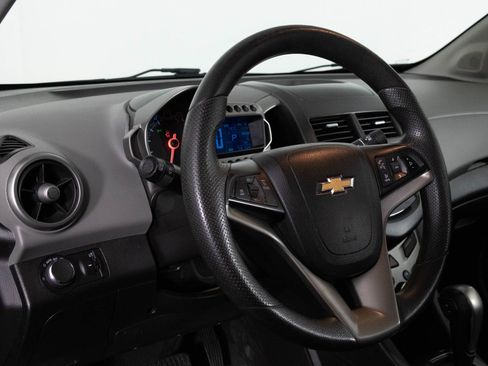 Used 2014 Chevrolet Sonic LT image 31