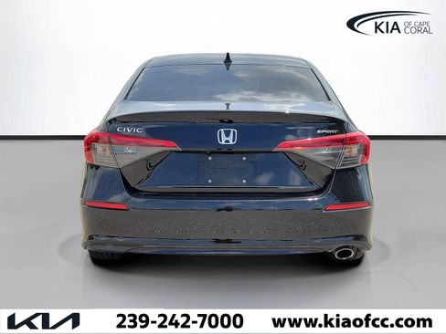 Used 2022 Honda Civic Sport image 4