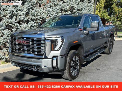 Used 2025 GMC Sierra 3500 Denali image 2