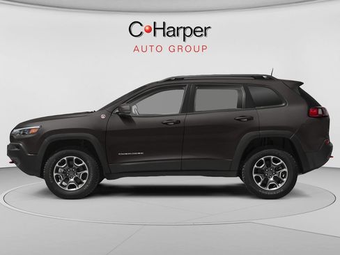 Used 2020 Jeep Cherokee Trailhawk w/ Cold Weather Group AWD/4WD image 3