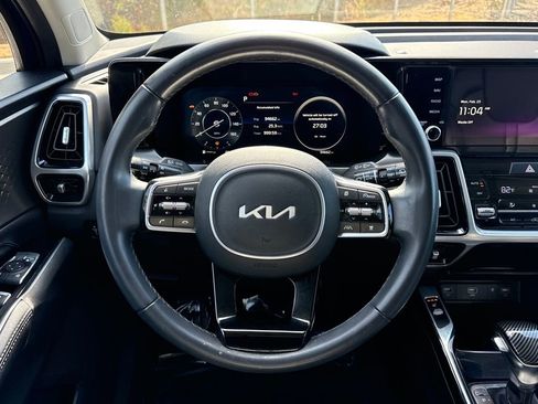 Used 2023 Kia Sorento SX image 18