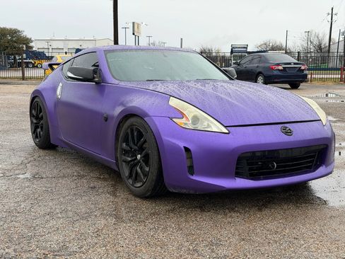 Used 2014 Nissan 370Z Coupe image 3