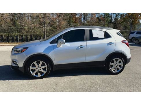 Certified 2019 Buick Encore Essence w/ Experience Buick Package image 5