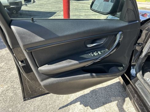 Used 2015 BMW 320i xDrive Sedan image 8