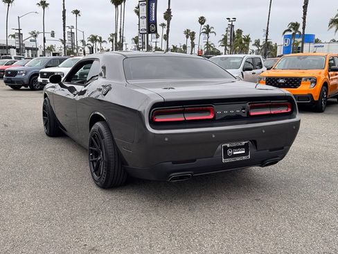 Used 2017 Dodge Challenger SXT RWD image 10