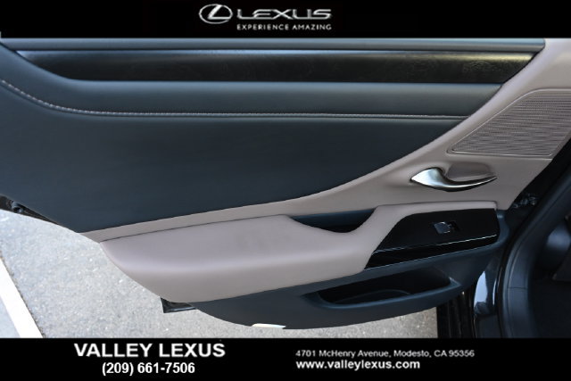 Used 2025 Lexus ES 350 w/ Premium Package FWD image 18